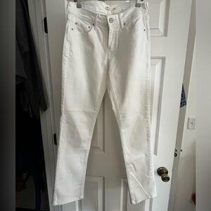 White jean Levi’s